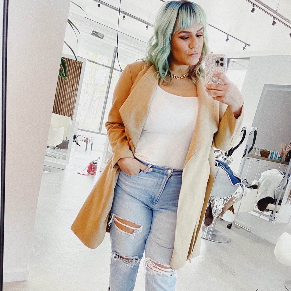 Extremely soft Boohoo plus size 14 camel tie front coat